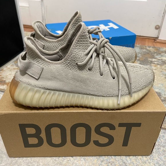 EUC Men’s Size 8.5 (Euro Sz 42) Yeezy Boost 350 V2 Sneakers In Sesame Color - Picture 9 of 17